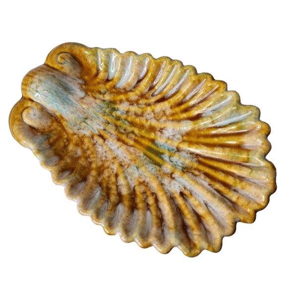 Vintage USA Pottery Porcelain Ribbed Sea Shell Dish Serveware Nautical Coastal - Picture 1 of 7